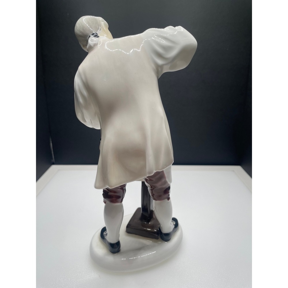 Vintage. 1959 Royal Doulton "Wigmaker of Williamsburg" Made in‎ England Mint! - Picture 4 of 10